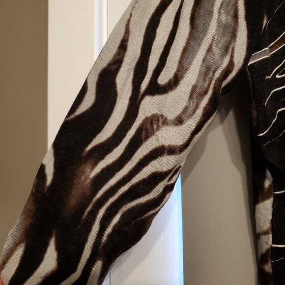 CHAGALL blouse - Picture 7 of 9